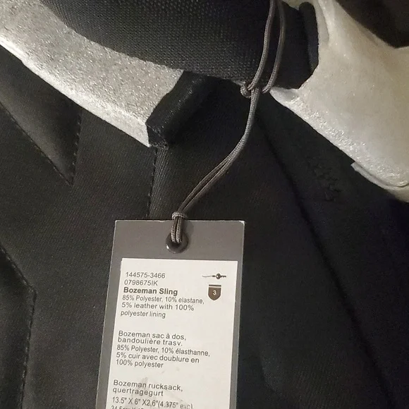 NWT Tumi Tahoe Bozman Sling Bag in Ink Luggage & Travel Bags